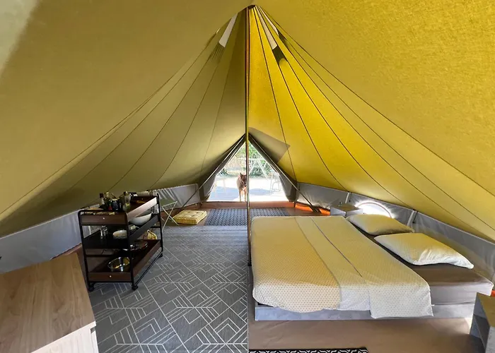 Le Tipi Lecci